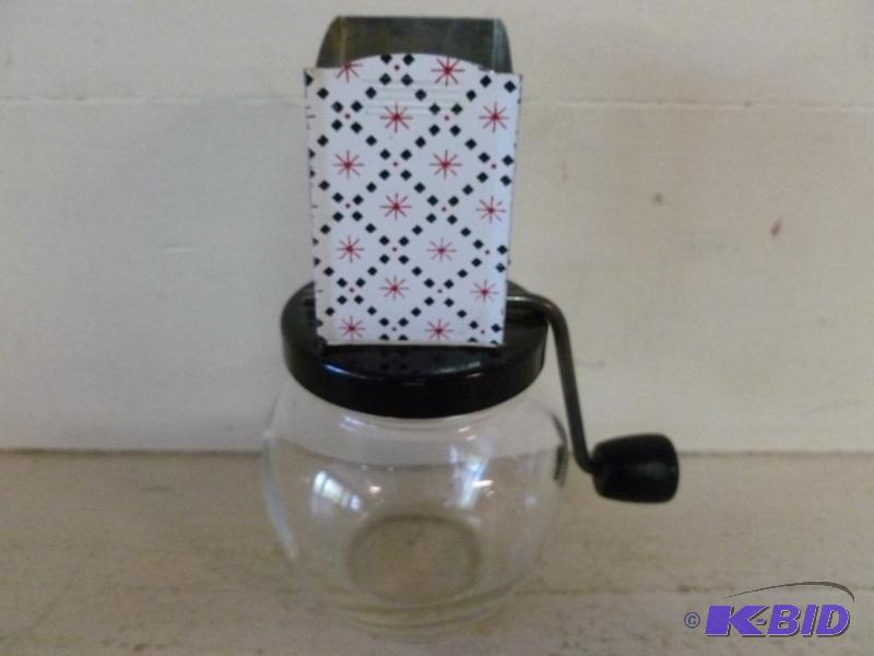 Vintage hand crank nut chopper, good working ...