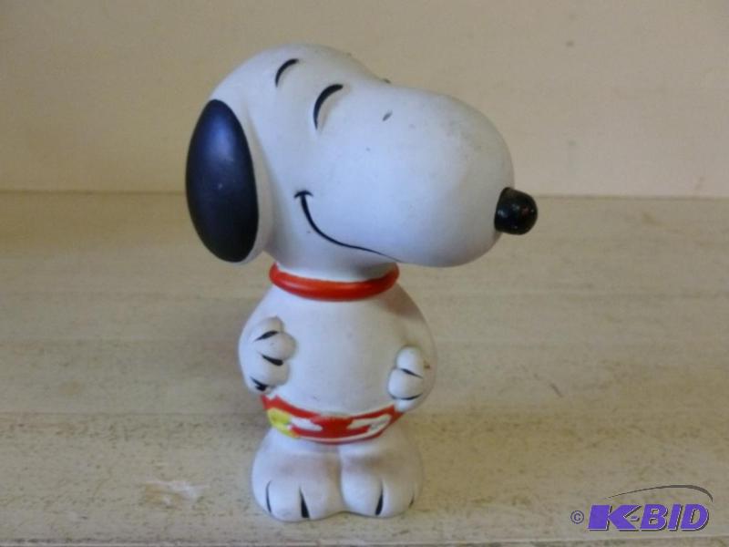 Vintage 1966 United Feature Syndicate - Snoop...