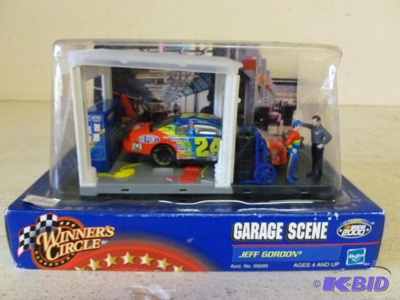Collectible Winners Circle - NASCAR 2000 Jef...