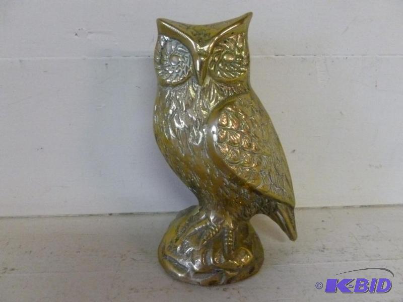 Large vintage cast brass owl decoration that ...