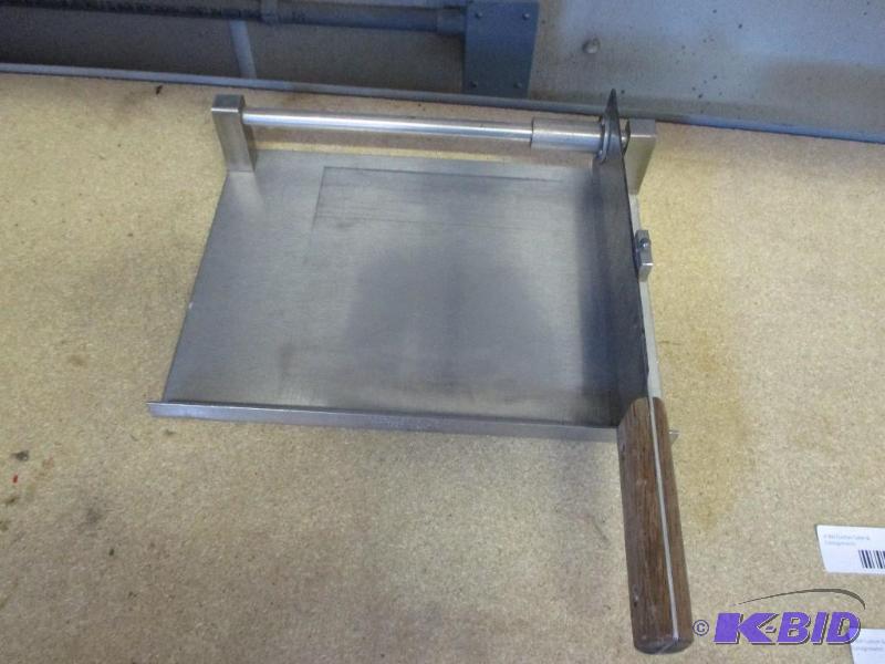 Fudge cutter...