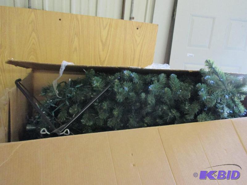 12 ft tall christmas tree with 3 bags of ligh...