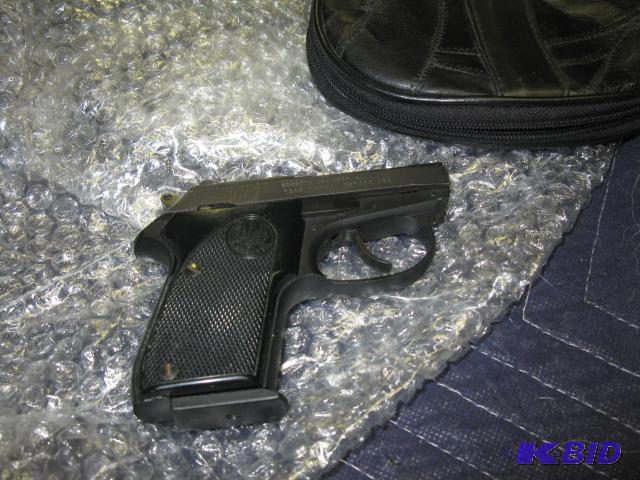 Beretta 3032 Tomcat semi-auto pistol