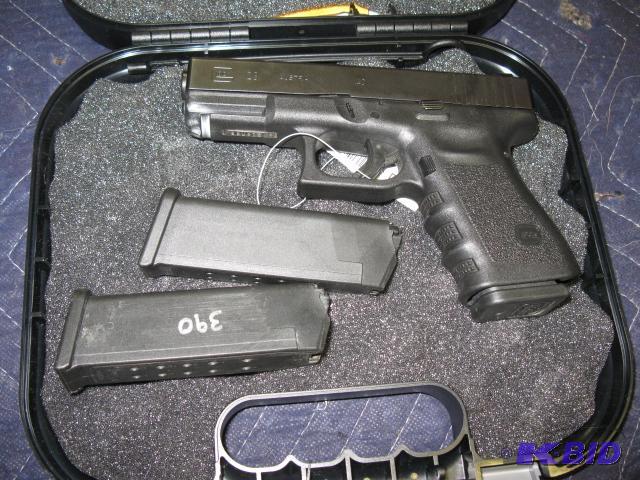 Glock G23, Gen 3 semi-auto pistol