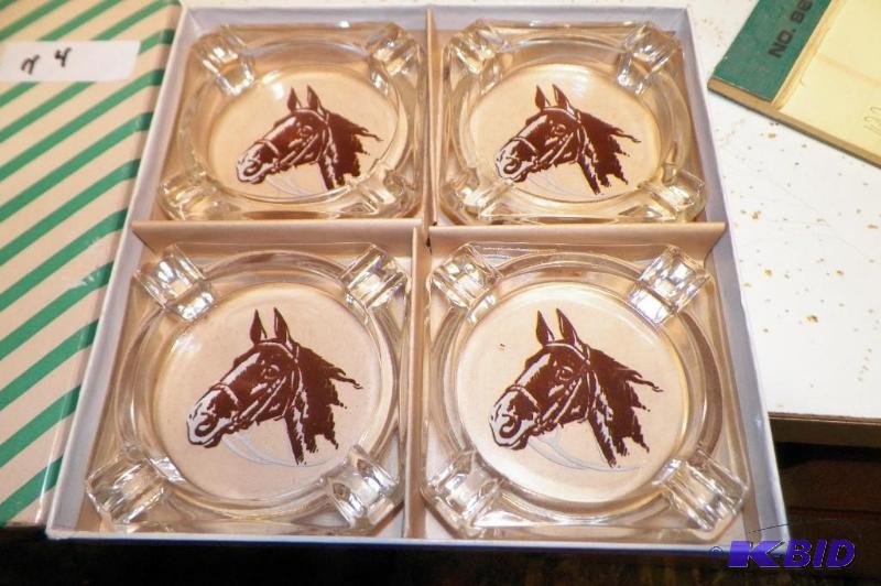 lot 114 image: Original Box With 4 Horse Ashtrays - Never Used