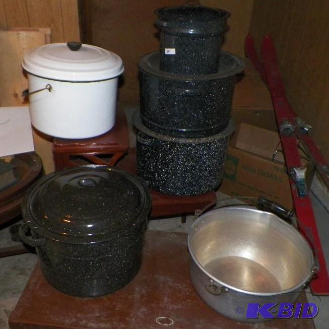 lot 131 image: Canning Items