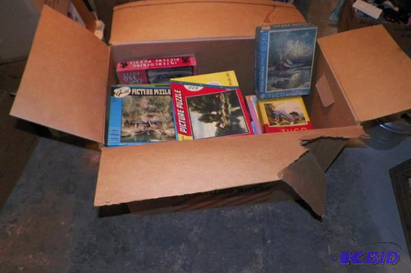 lot 20 image: Large Box of Old Puzzles