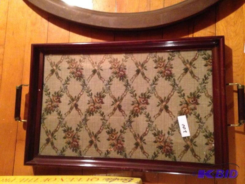 lot 200 image: Serving Tray