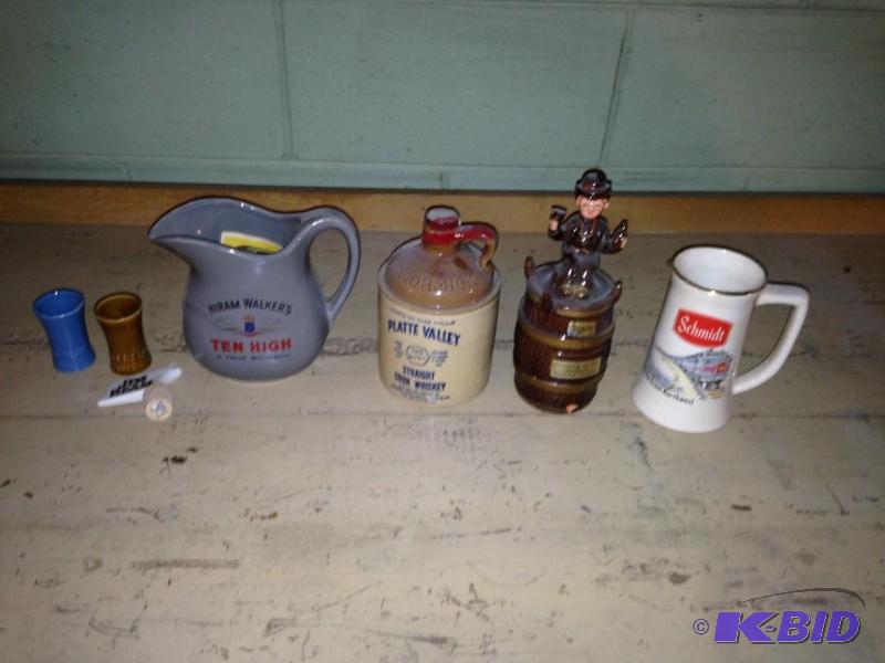 lot 203 image: Lot of alcohol related items - all are empty