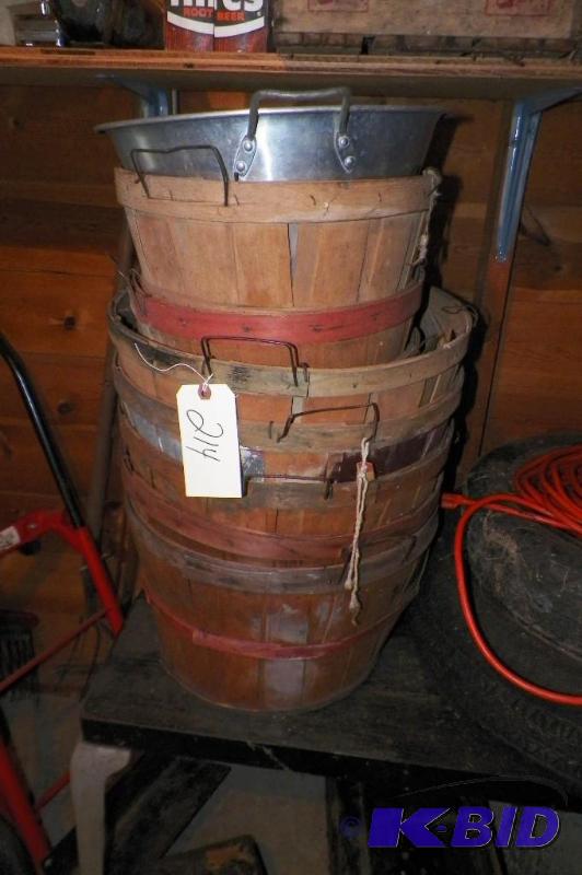 lot 214 image: 5 Bushel Baskets & 3 smaller baskets