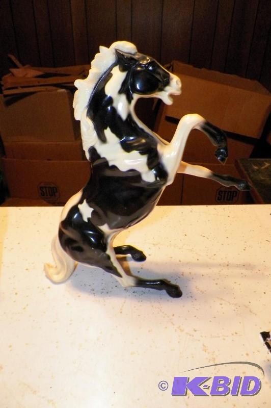 lot 38 image: 1960s plastic horse