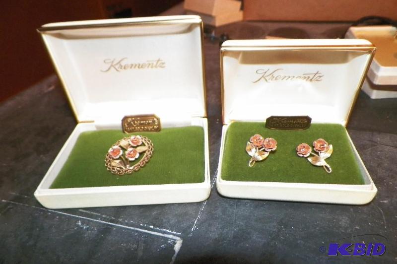 lot 48 image: Krementz Pin & Earring Set.  Matching Set.