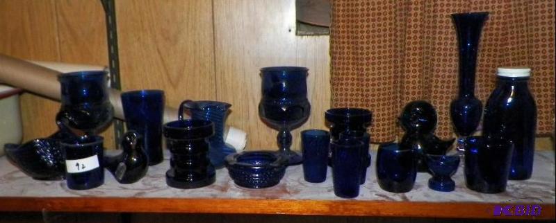 lot 92 image: Lot of Cobalt Blue Items