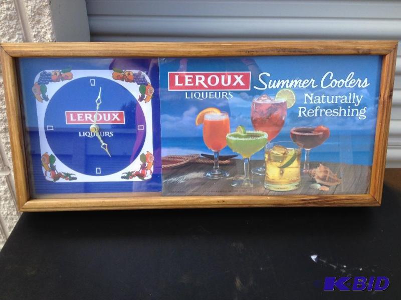 lot 2 image: Leroux Liqueurs Light Up Clock