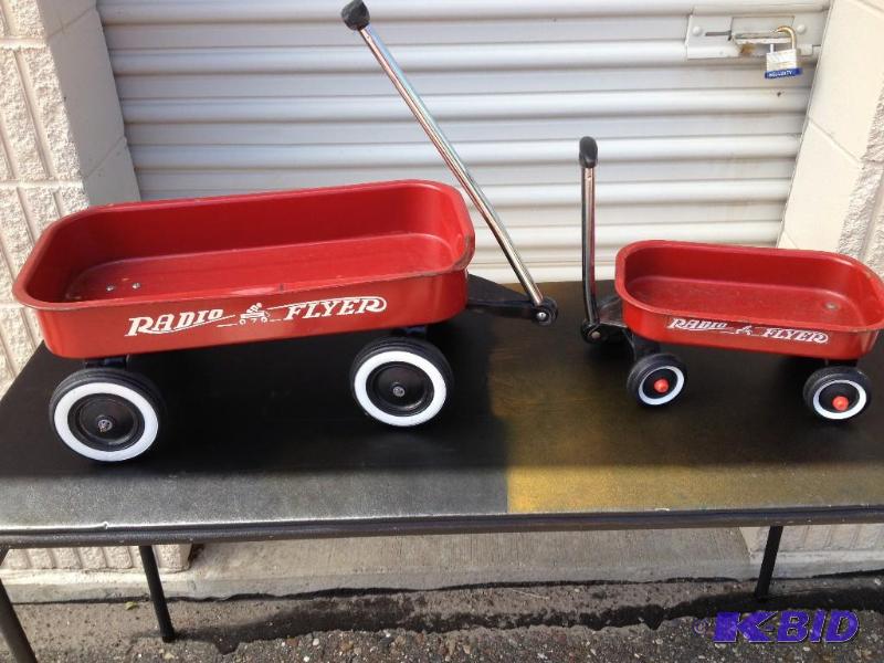 lot 5 image: 2-Red Wagons