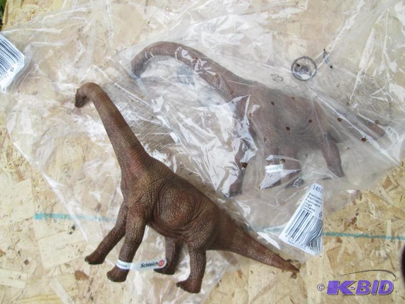 2 New Brachiosaurus made in Germany...