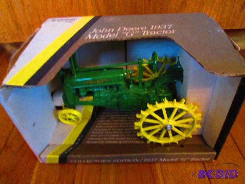 John Deere 1937 Model G Tractor 1 16 Scale Re Vintage Toys Tractors Birdseed Cleaners Tools Drinks K Bid