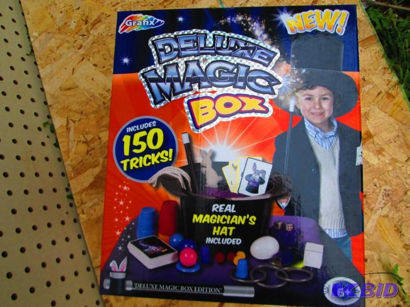 Deluxe magic box, new set of tricks...