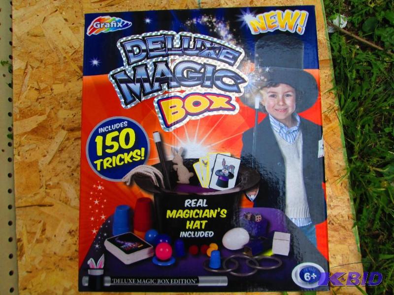 Deluxe magic box, new set of tricks...