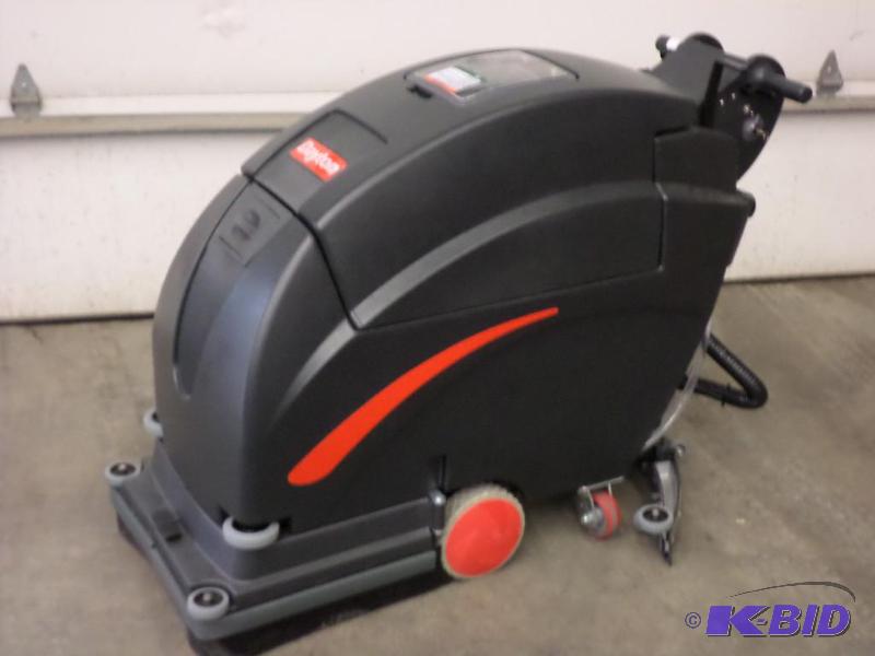 lot 1 image: New Dayton Model 14X831 Commercial 24Volt Aut...