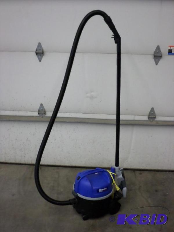 lot 16 image: Like New Clarke VP300 HEPA Commercial 120Volt...