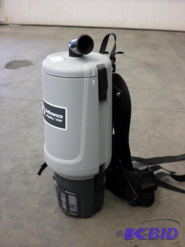 lot 17 image: Like New Advance Adgility 10XP Commercial 120...