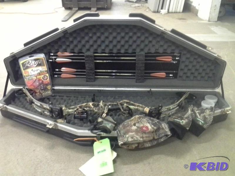 Hoyt USA XT 2000  Bow & Garmin GPS