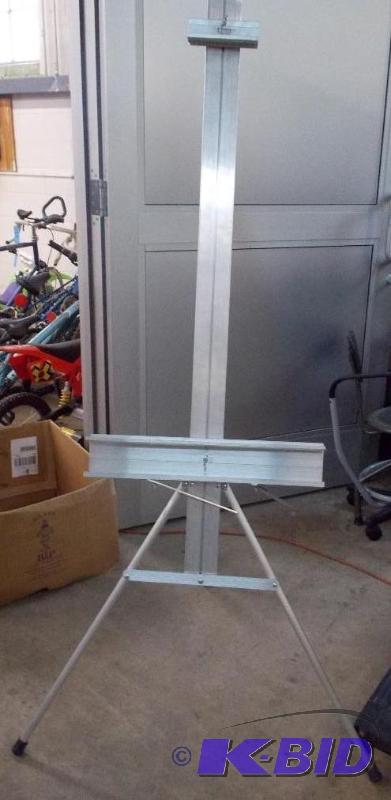 Easel