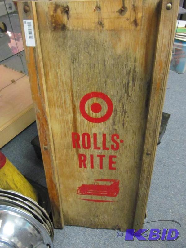 lot 50 image: Vintage wooden auto mechanic creeper