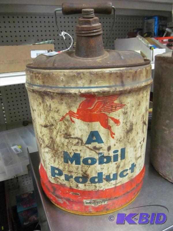 lot 6 image: Vintage 5 Gallon Mobil Oil Can