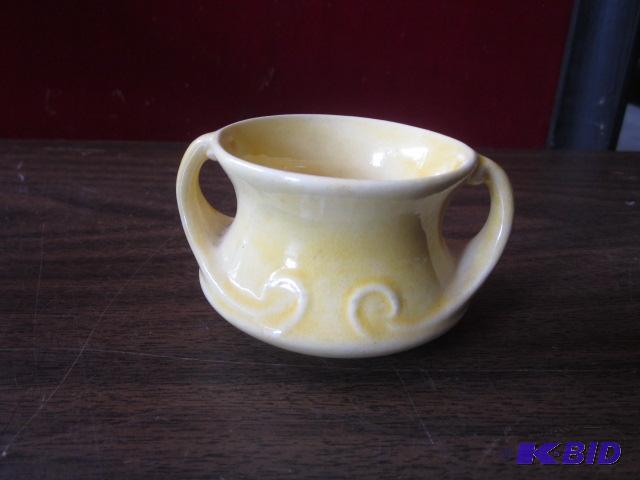 3 inch yellow Red Wing double handle vase, no...