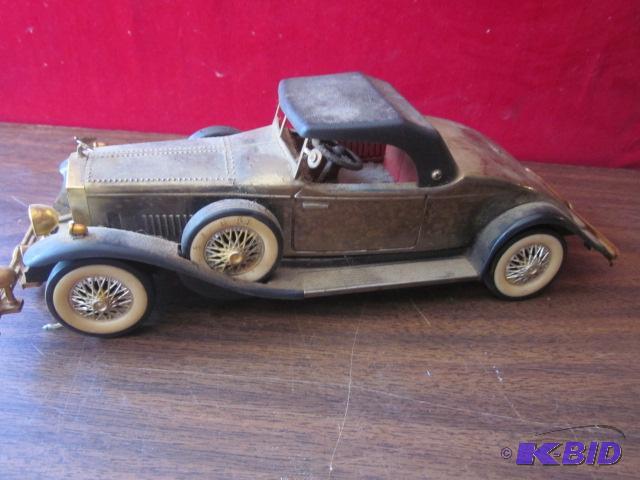 Vintage Rolles Royce transistor radio.&nbsp...