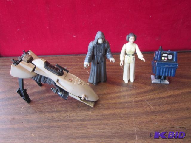 Lot of vintage Star Wars action figures and (...