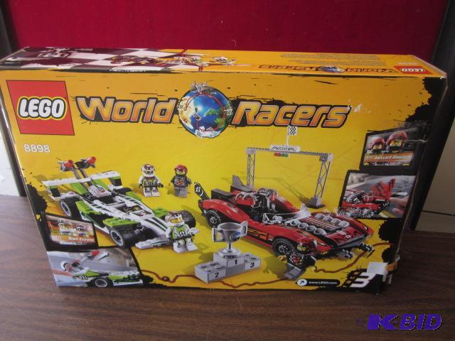 Lego World Racers 8898 in box, please inspect...