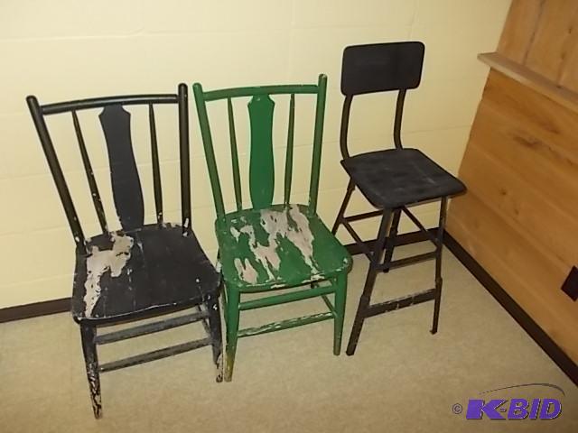 lot 76 image: 2-Wood Chairs, 1-Stool...