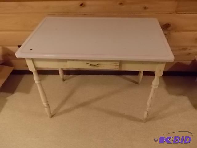 lot 81 image: Vintage Porcelain Top Table With 1-Drawer 40x...