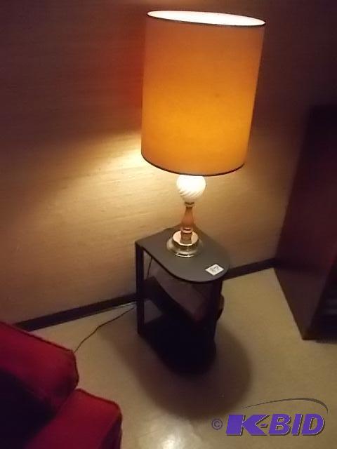 lot 87 image: 3-Tier Table With Lamp...