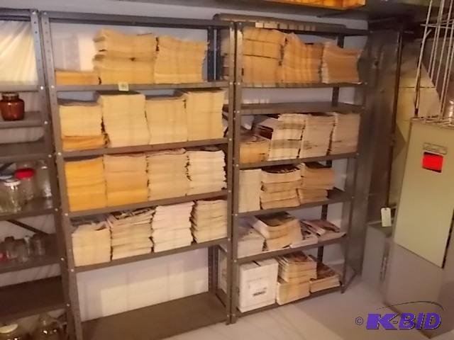 lot 94 image: 2-Shelves & Contents (Vintage Gardening M...