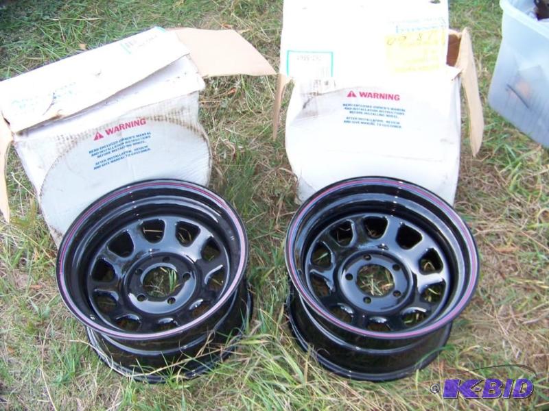 lot 31 image: 2 new Bart Racing wheels