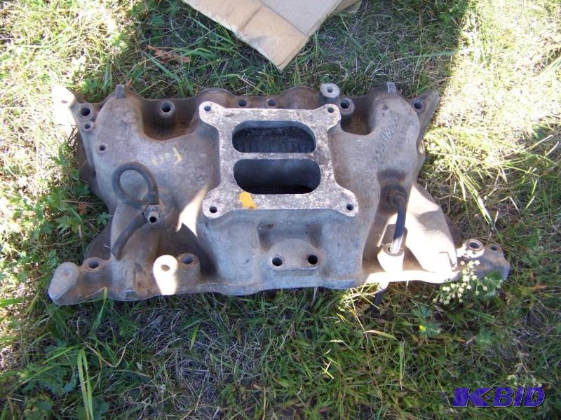 lot 55 image: Elelbrock Ford intake