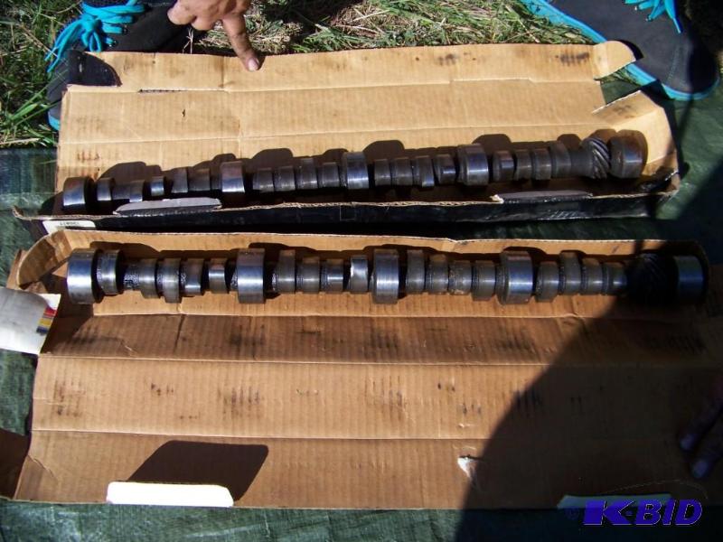 lot 59 image: 2 cam shafts
