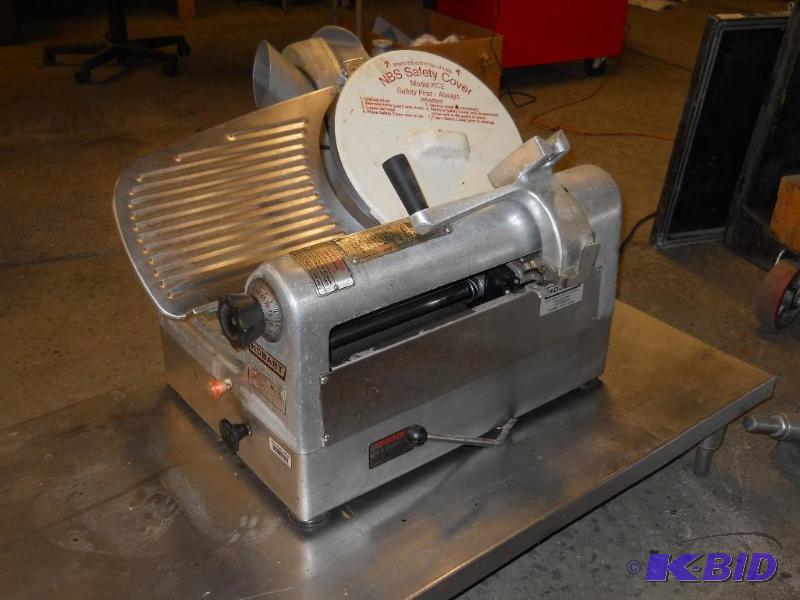 Hobart 1712E Slicer. Automatic. Works. Missing Carriage.