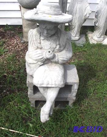 Approx. 21&quot Lawn Ornament   Legs on this...