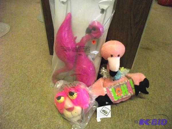 (3) Gift Pieces Display Items...