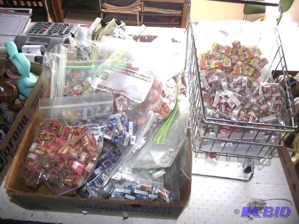 Very Large Quantity of Display Gift Pieces  ...