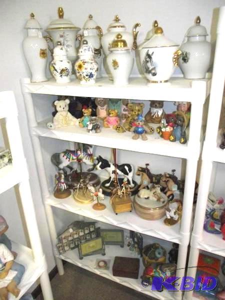 Large Quantity Of GiftDisplay Pieces   This ...