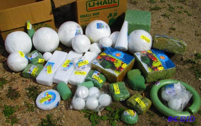 huge lot of mixed foam pieces, ball, square, ...