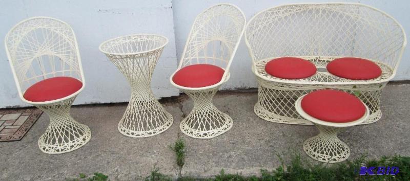 Set of cream color woven fiberglass patio fur...