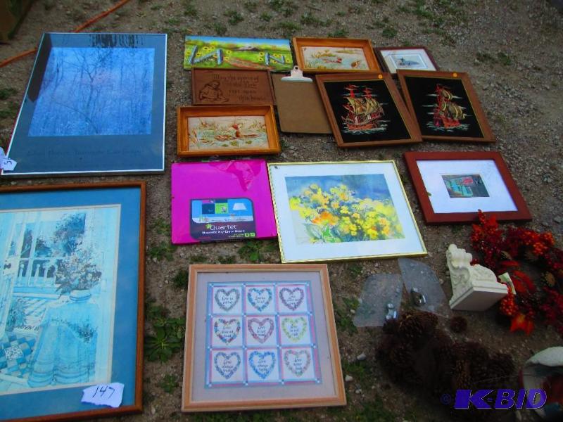 large lot of pictures, painting with frames, ...