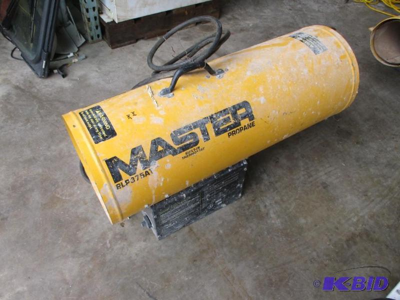 lot 105 image: Master Propane heater, BLP375A1, good working...